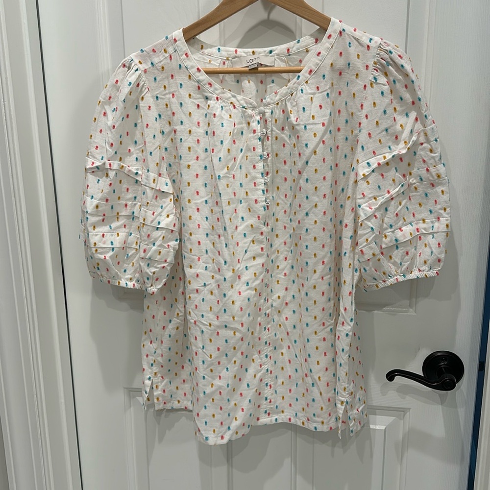 Never been worn LOFT blouse